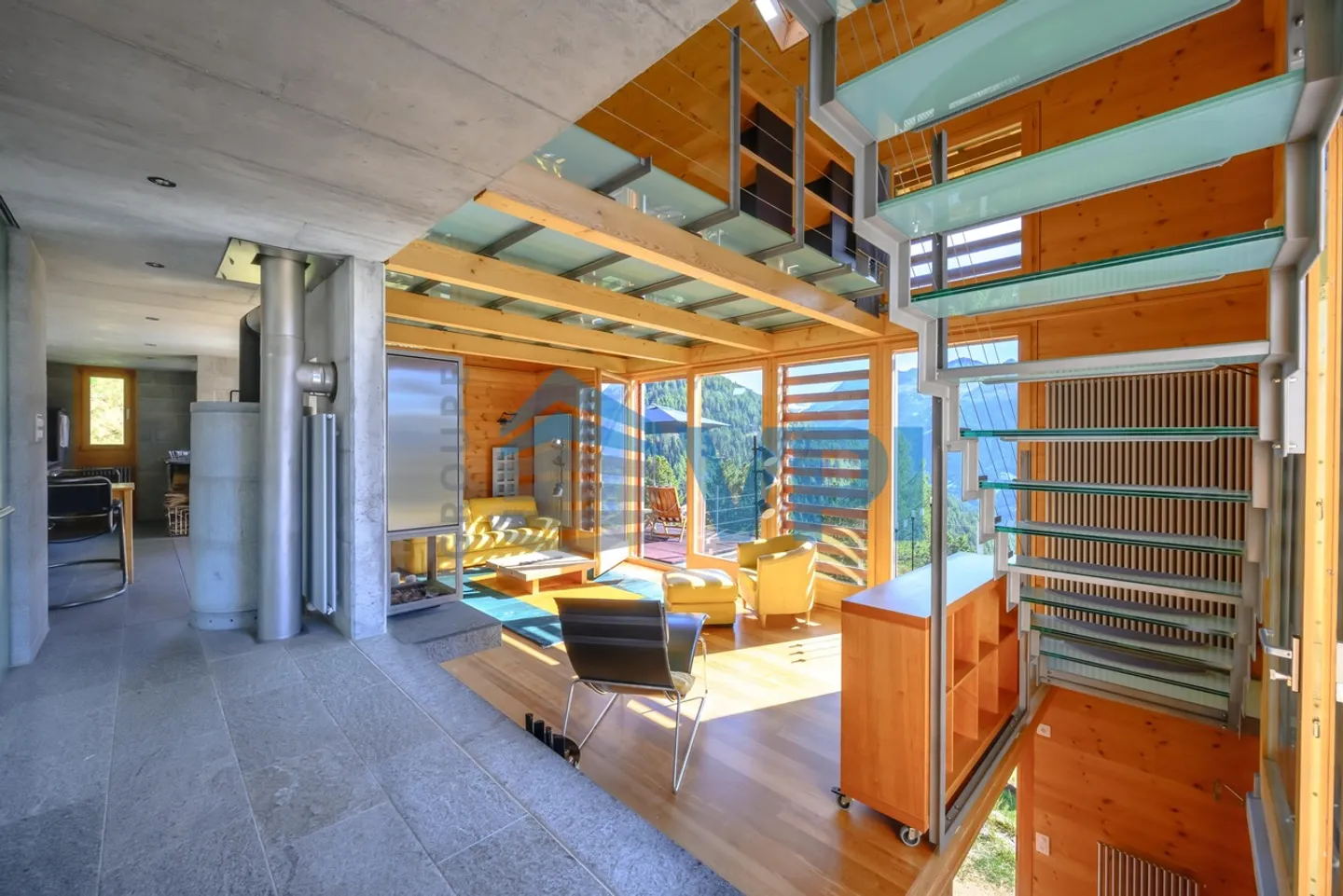 Atypical chalet with panoramic view in St-Luc - Photo 5 of 11