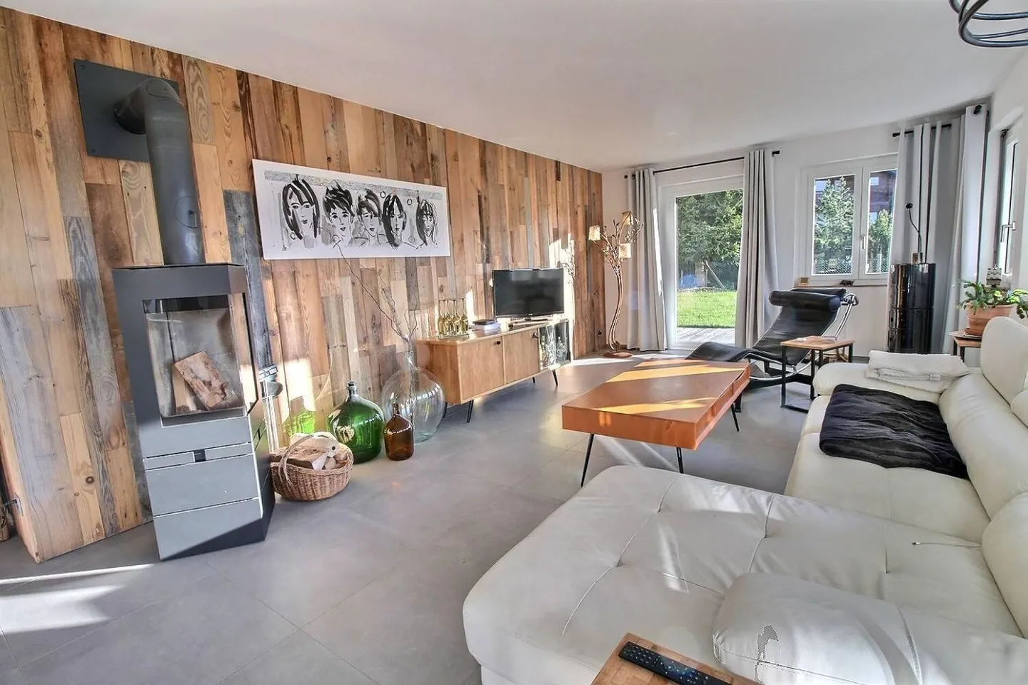 Renovierte Wohnung mit Garten - Foto 2 von 13