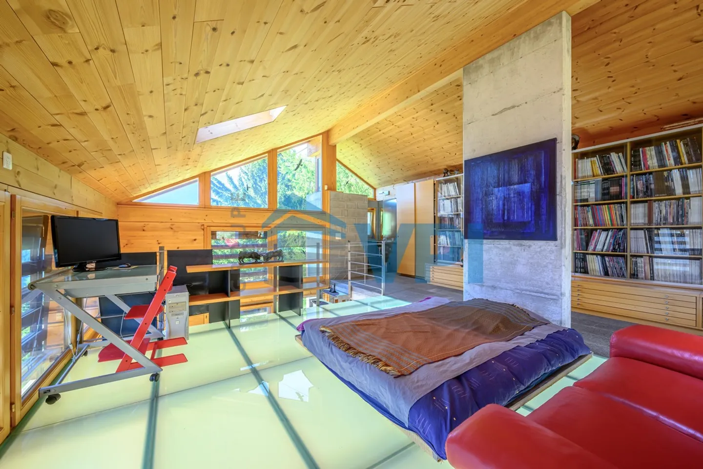 Atypical chalet with panoramic view in St-Luc - Photo 6 of 11