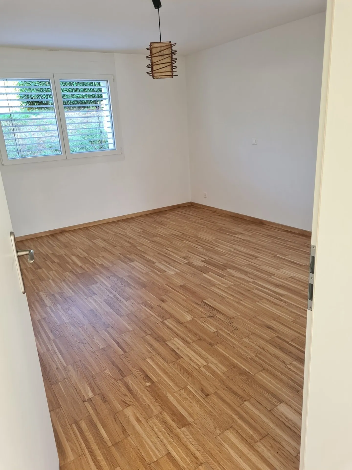 Spacious Apartment with Terrace - Photo 5 of 8