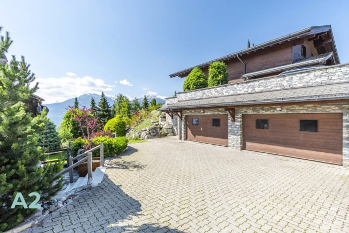 «LUXUSCHALET MIT 9 ZIMMERN, AUSSENPOOL UND JACUZZI» - Foto 19 von 20