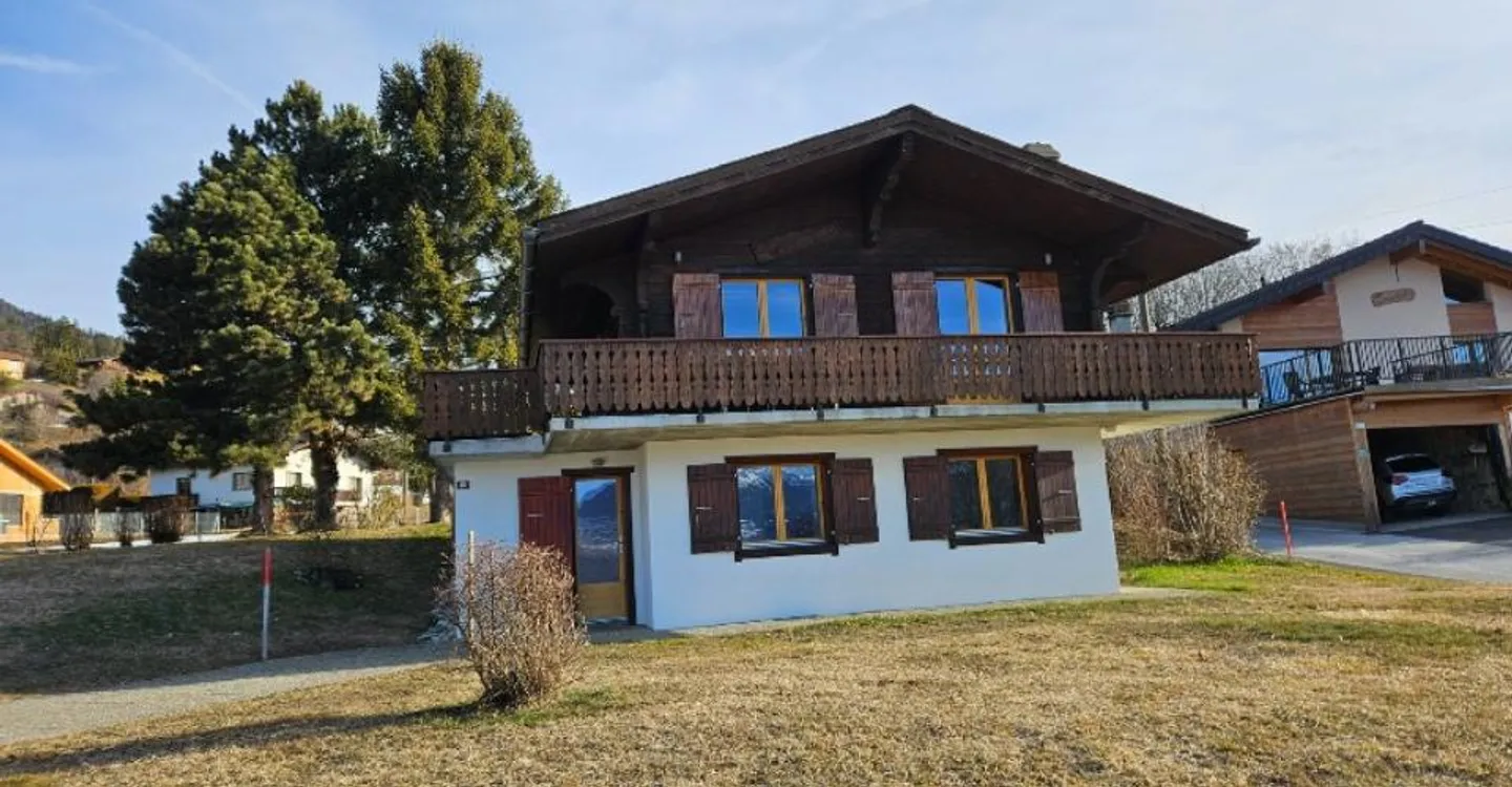 Charming Chalet in Arbaz - Photo 4 of 9