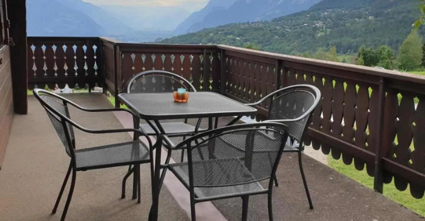 Charming Chalet in Arbaz - Photo 5 of 9