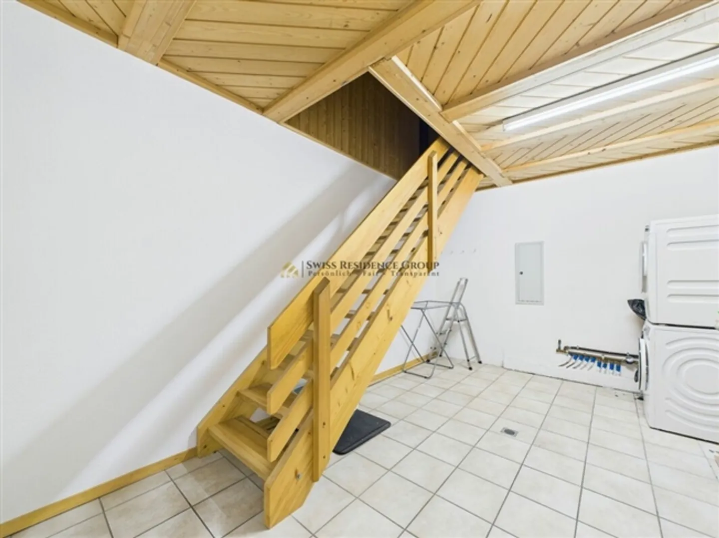 «Wohnen wie im eigenen Haus- mit Cheminée, Gartenparadies & Pool» - Foto 10 von 14