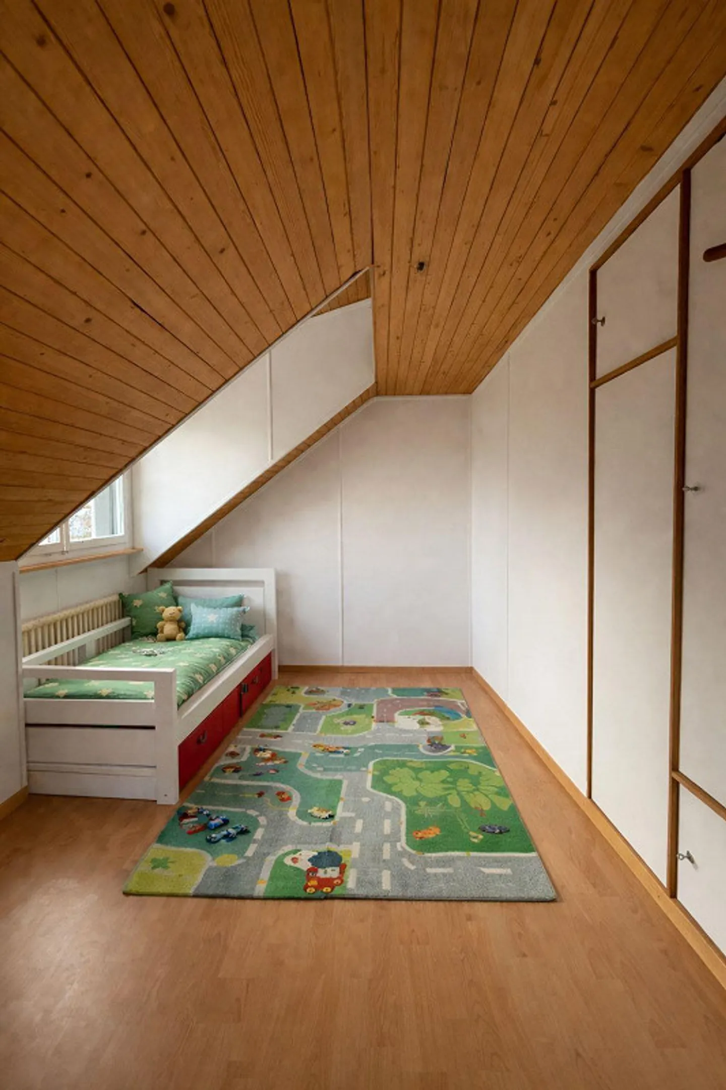 Einfamilienhaus mit Garten - Foto 8 von 11