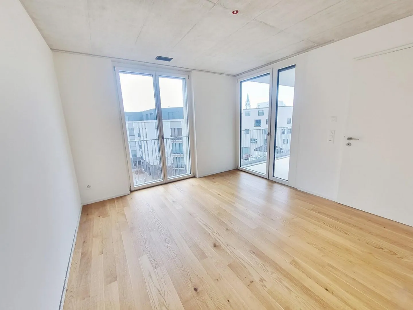 Neubau - mit grüner Umschwung - Foto 5 von 8