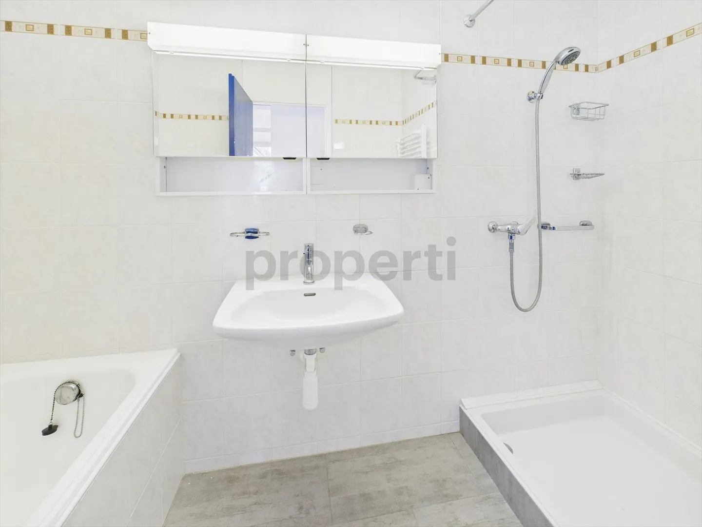 «Terrassenwohnung in Lommiswil mit 4.5 Zimmern und grosser Terrasse» - Foto 12 von 13