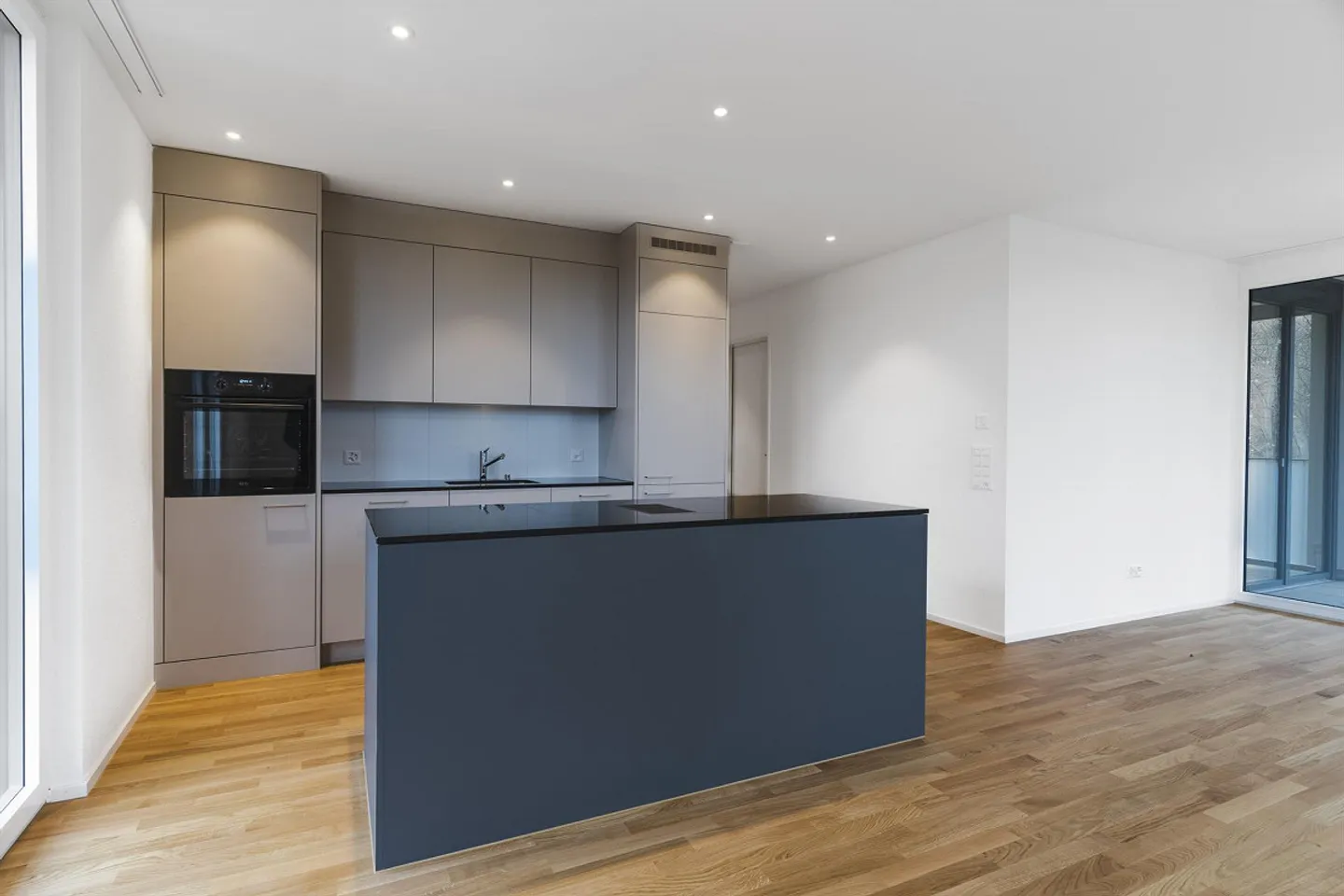 Moderno appartamento di 3,5 stanze con vista sul verde - Foto 1 di 6