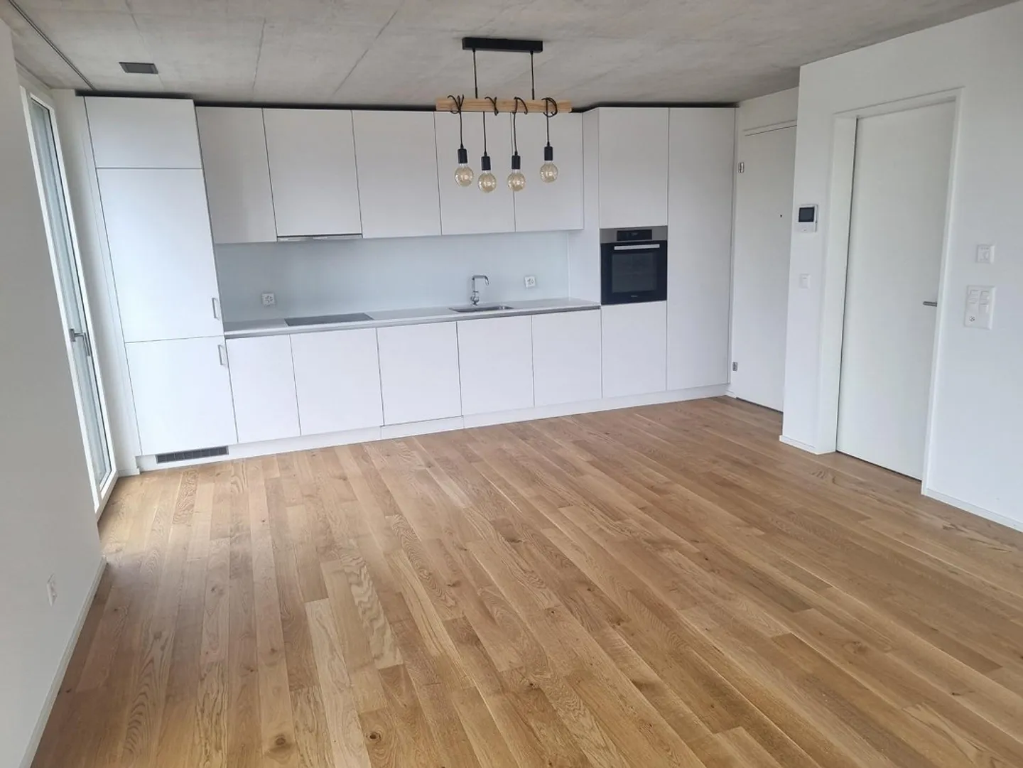 Neubau - mit grüner Umschwung - Foto 7 von 8