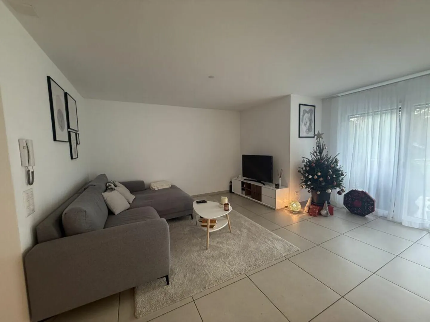 Modern Semi-Detached House in Gorduno - Photo 3 of 11