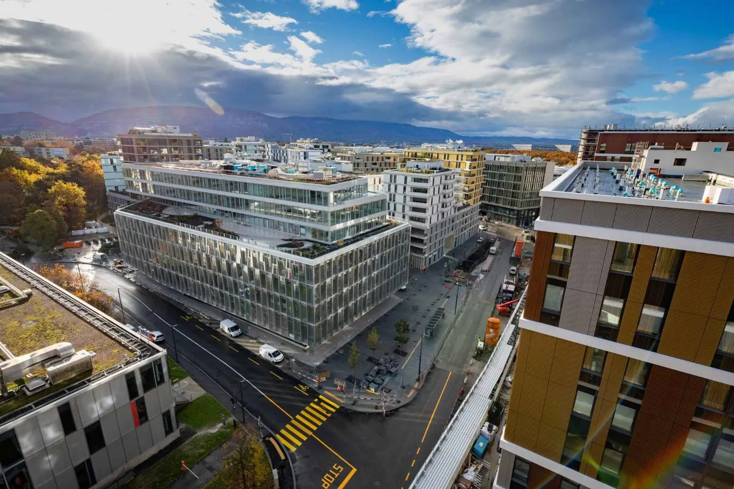 Uffici di classe superiore nel cuore del Quartier de l'Étang fino a 1.600 m² divisibili - Foto 5 di 11