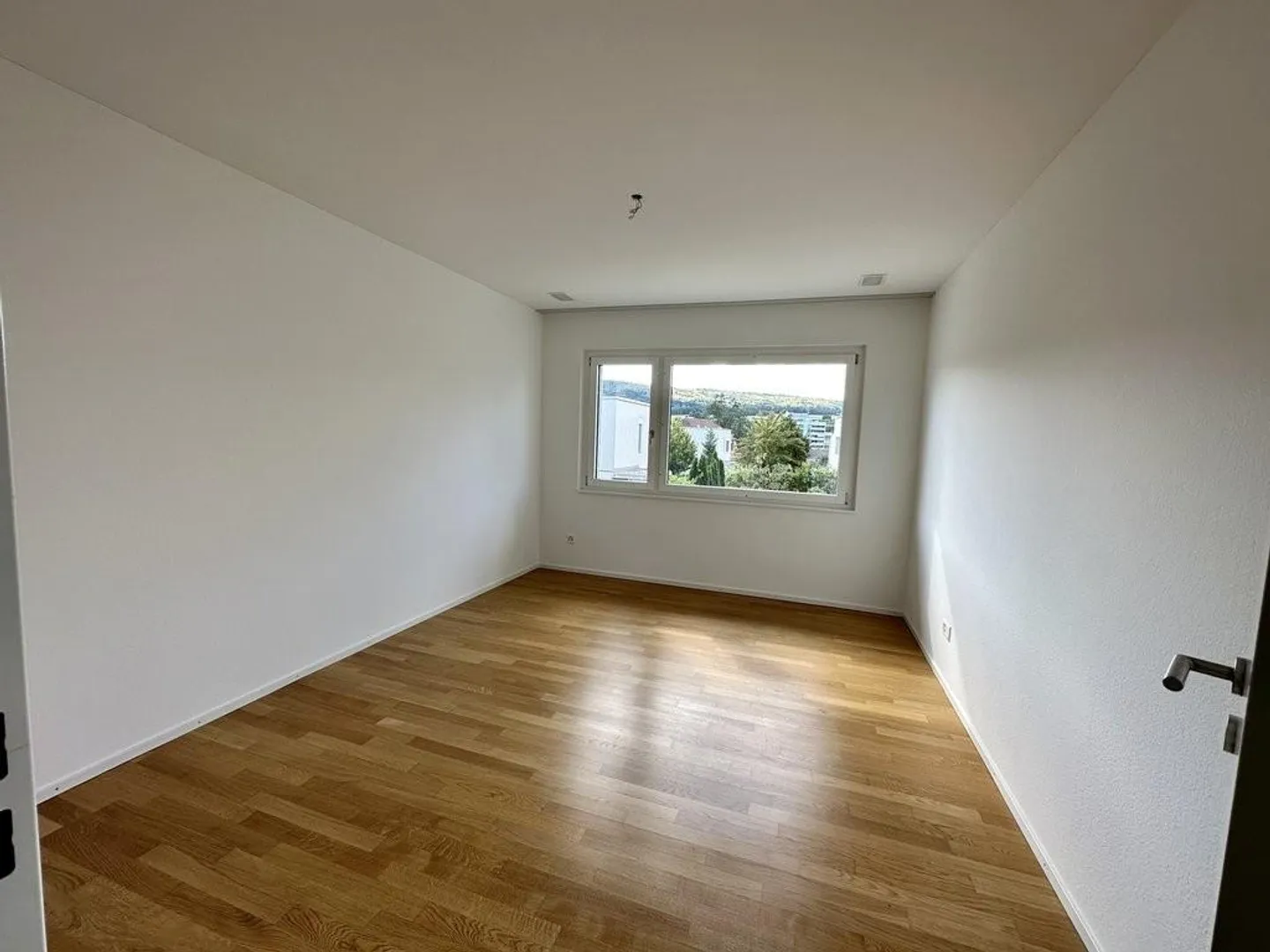 Moderno appartamento di 3,5 stanze in posizione centrale - Foto 8 di 10