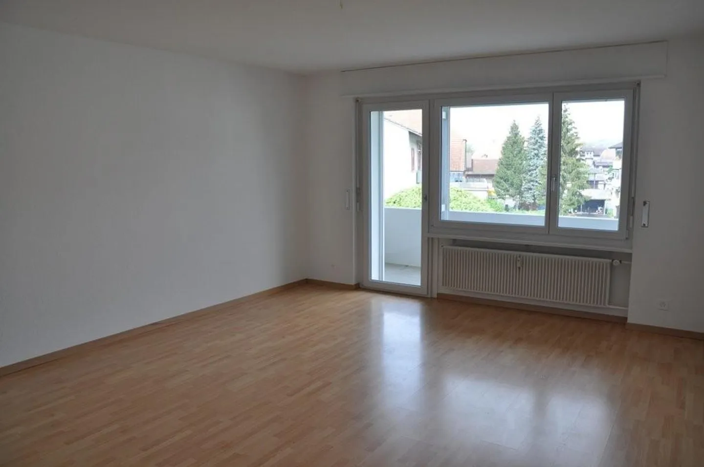 Moderne 4.5-Zimmer Wohnung - Foto 2 von 6