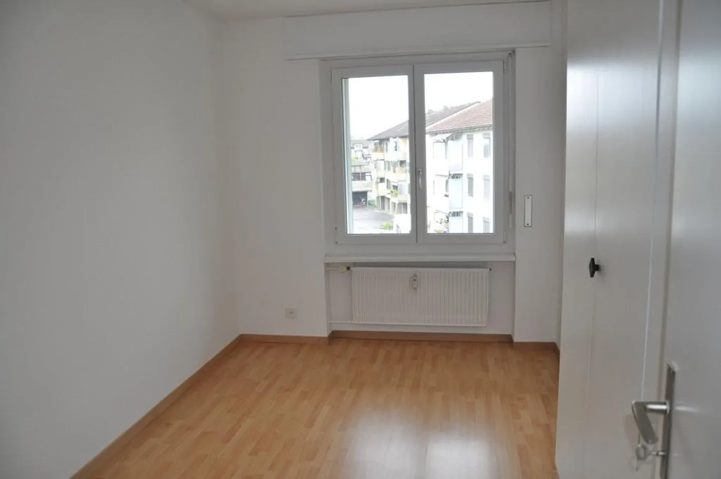 Moderne 4.5-Zimmer Wohnung - Foto 3 von 6
