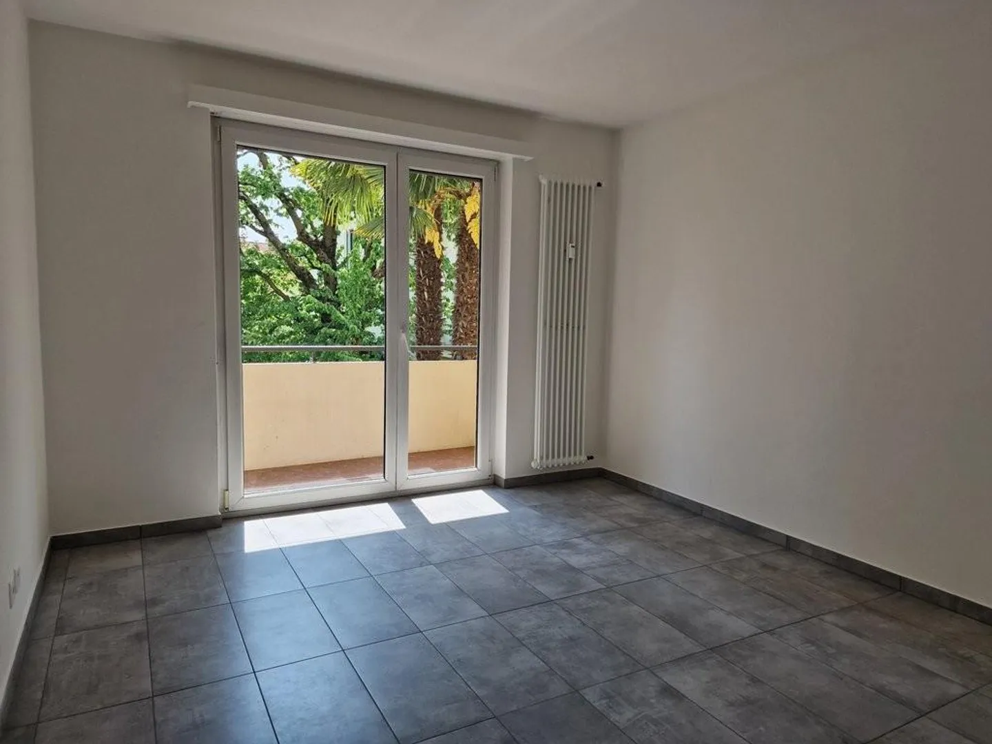 4 Camere Luminoso e Spazioso in una Posizione Tranquilla - Foto 3 di 9