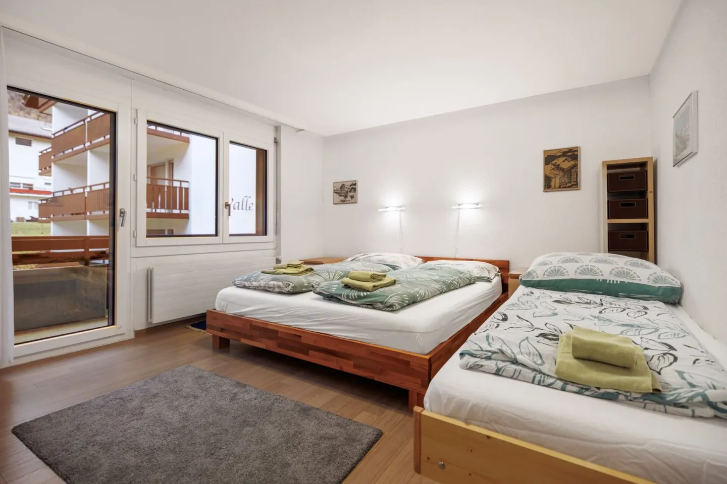 Everest appartamento ristrutturato di 3,5 locali con balcone sud e ovest. - Foto 1 di 15