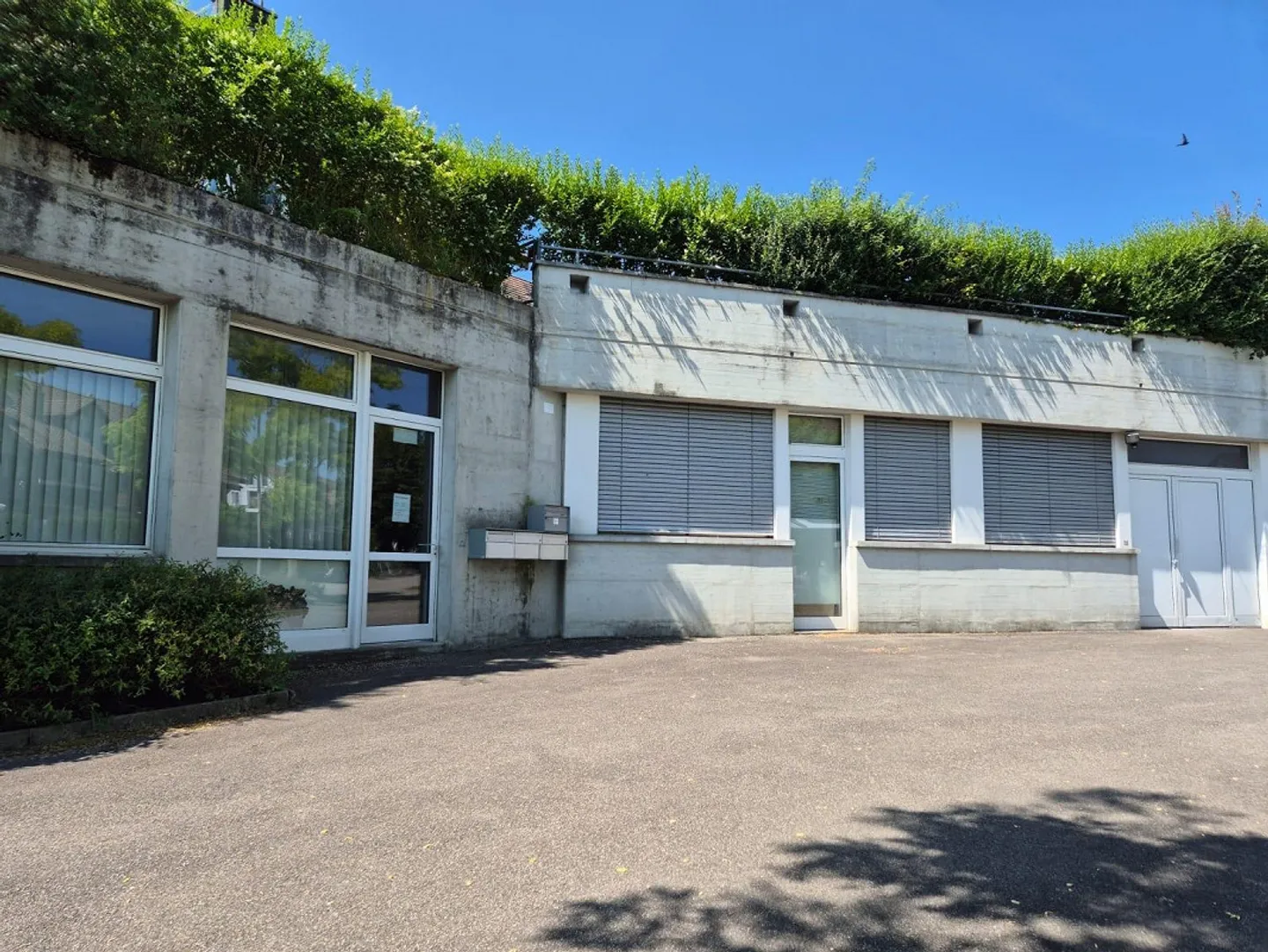Commercial Space in Ebmatingen - Photo 2 of 4