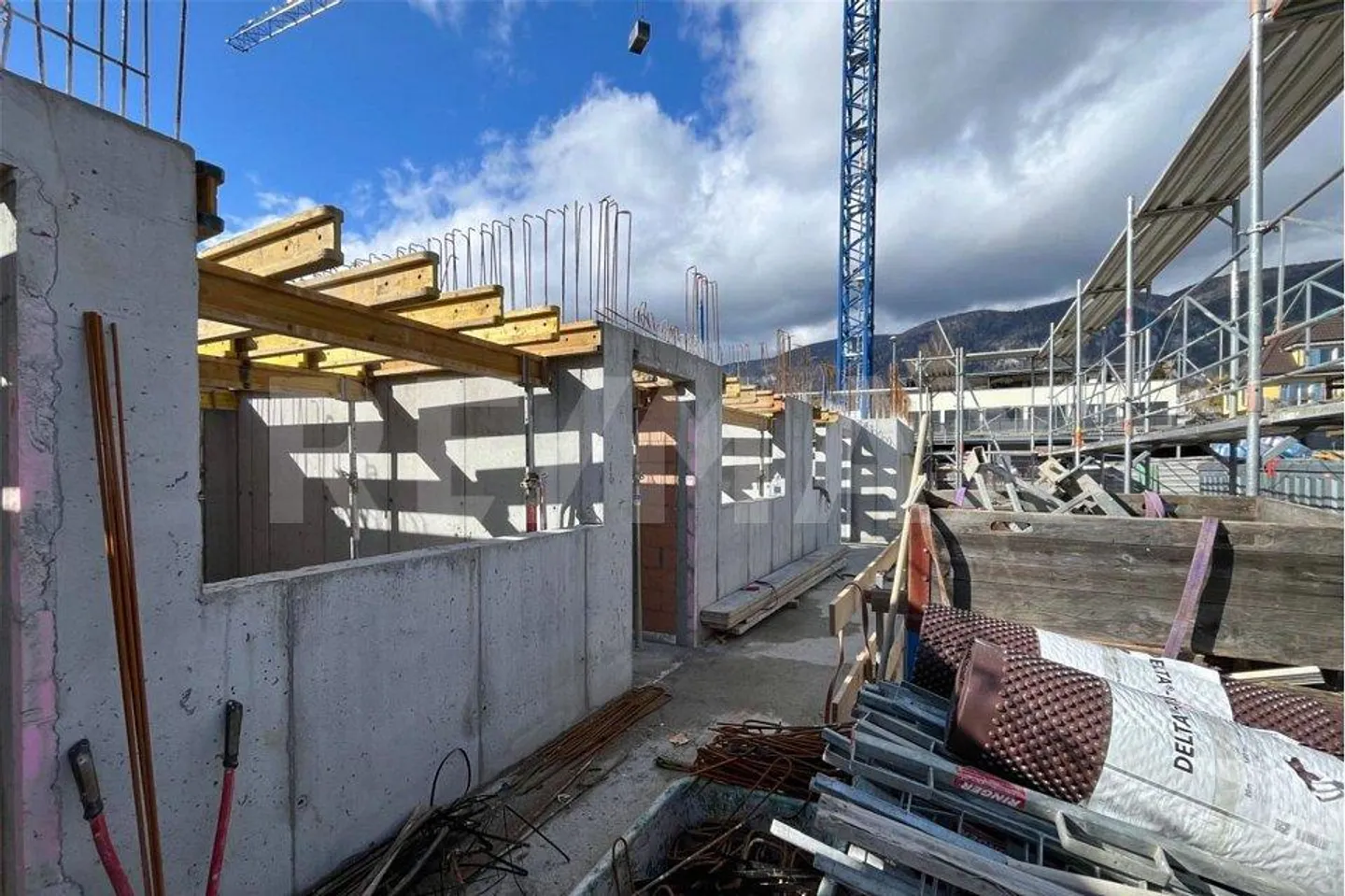 Nouvelle construction, située au calme, beaucoup de soleil et aménagement intérieur personnalisable (en construction) - Photo 5 sur 13