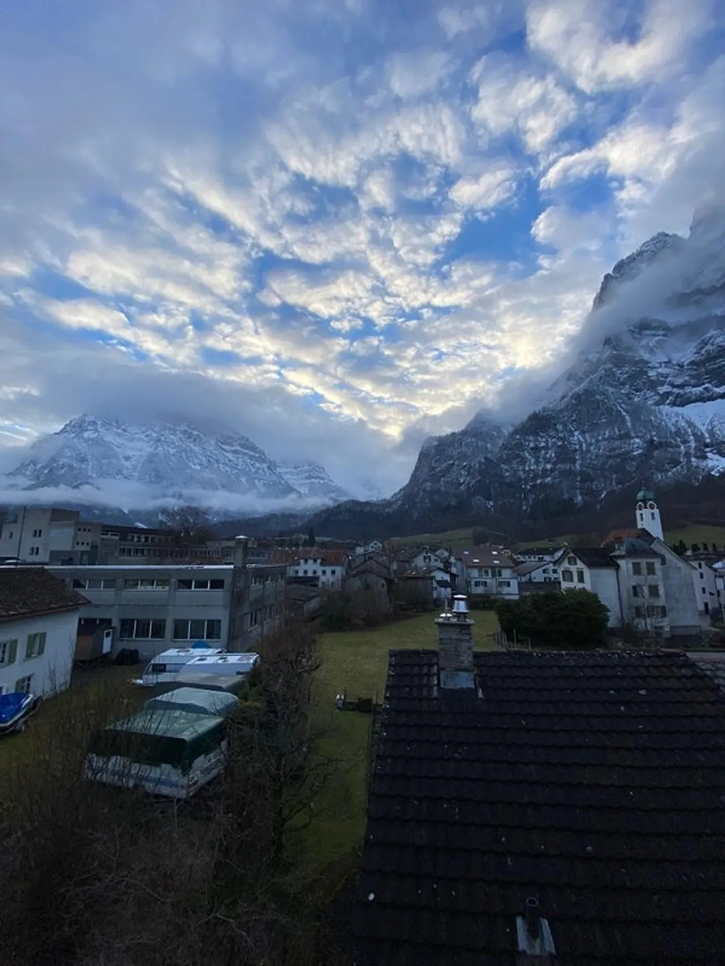 Belle appartement sous les combles de 3 pièces à Netstal - Photo 7 sur 9