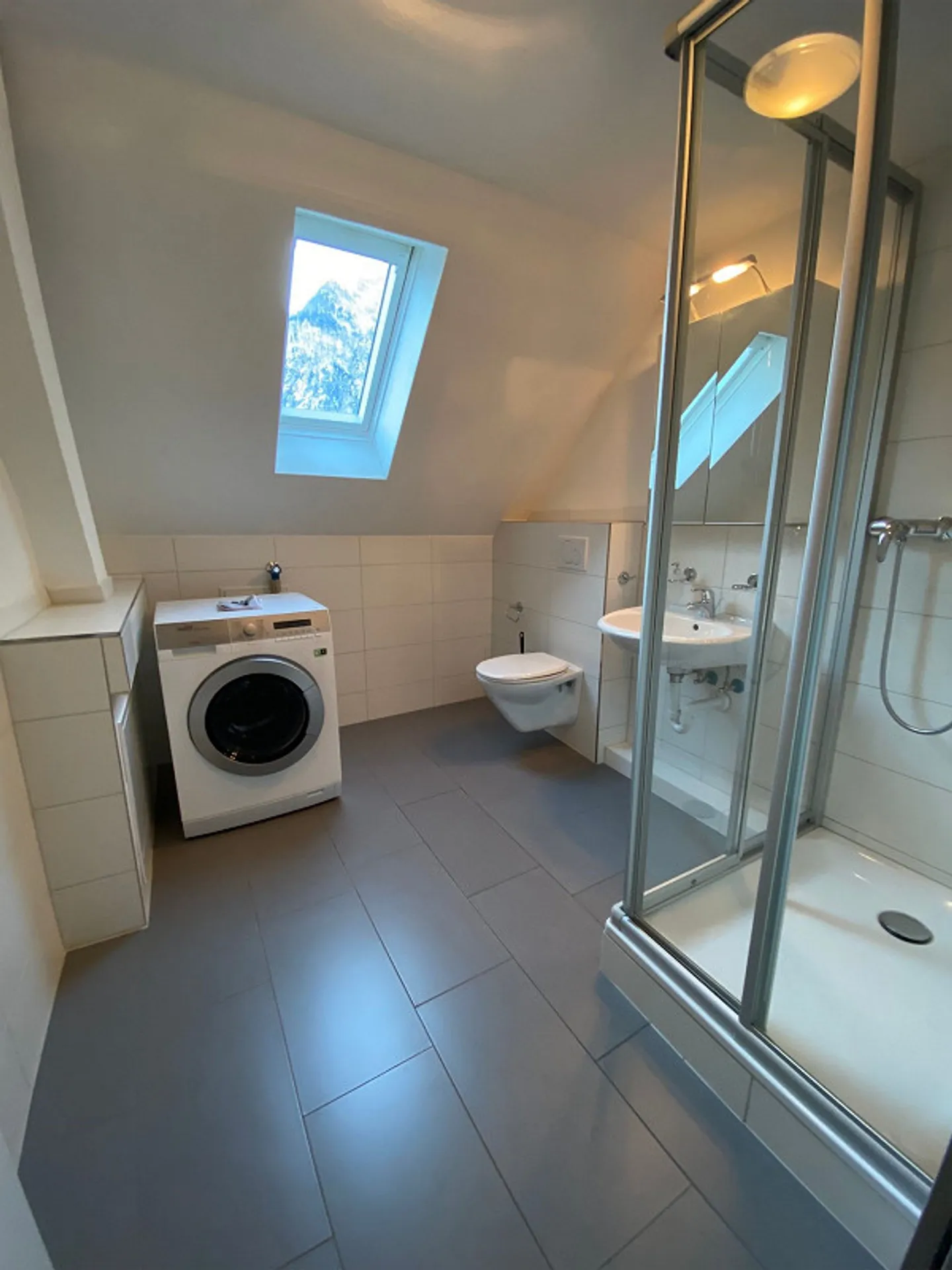 Belle appartement sous les combles de 3 pièces à Netstal - Photo 9 sur 9
