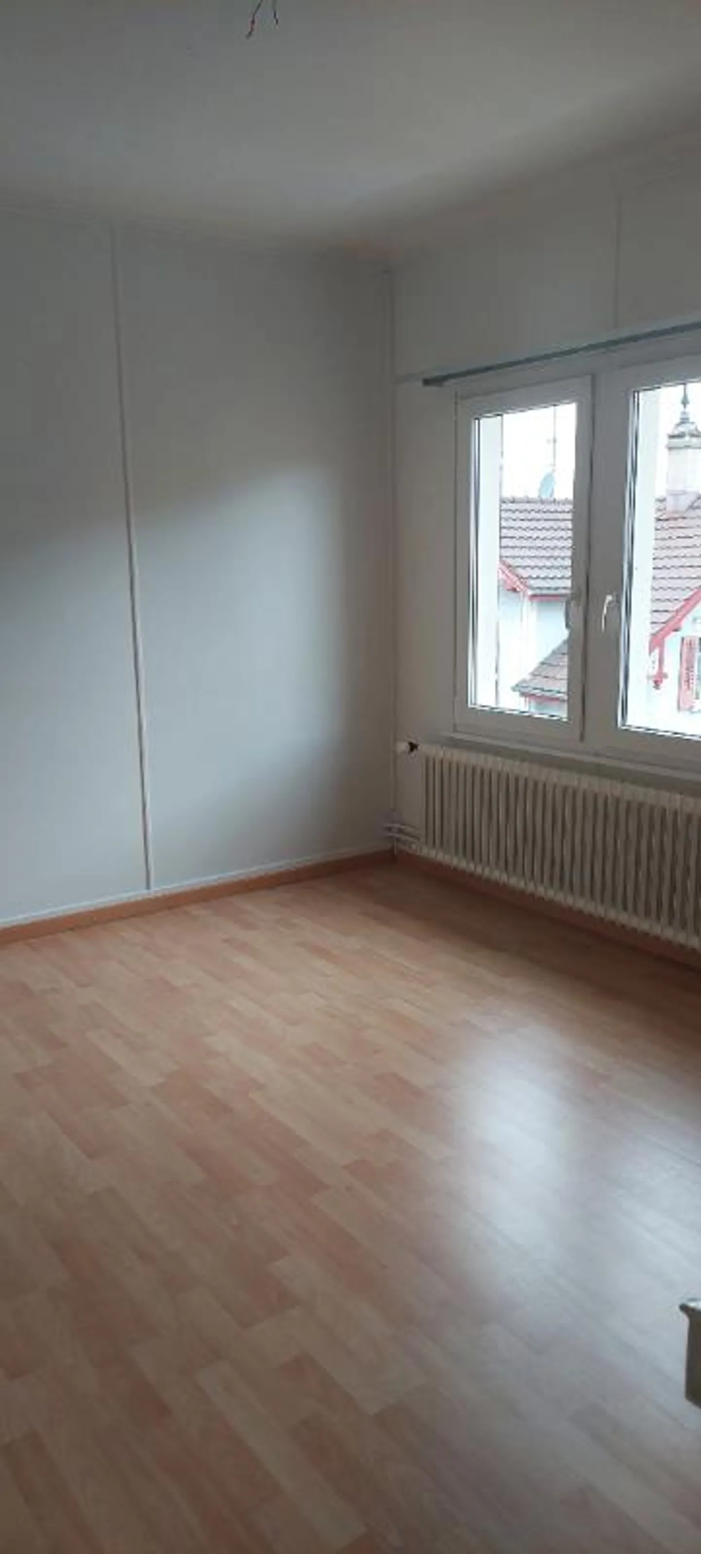 3 1/2 Room Attic Apartment - Photo 4 of 5