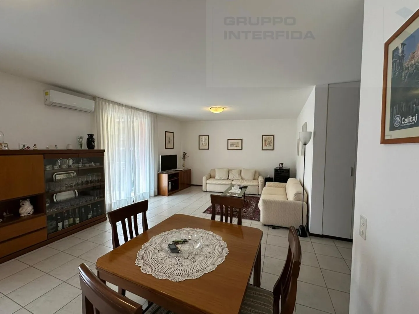 First apartment with 3.5 rooms in an optimal location - Photo 3 of 11