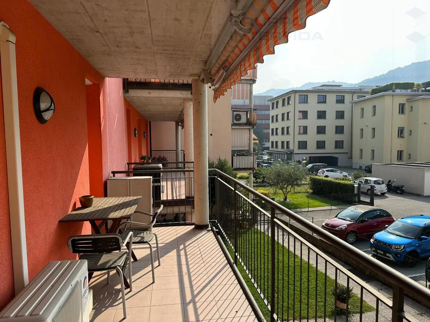 First apartment with 3.5 rooms in an optimal location - Photo 8 of 11