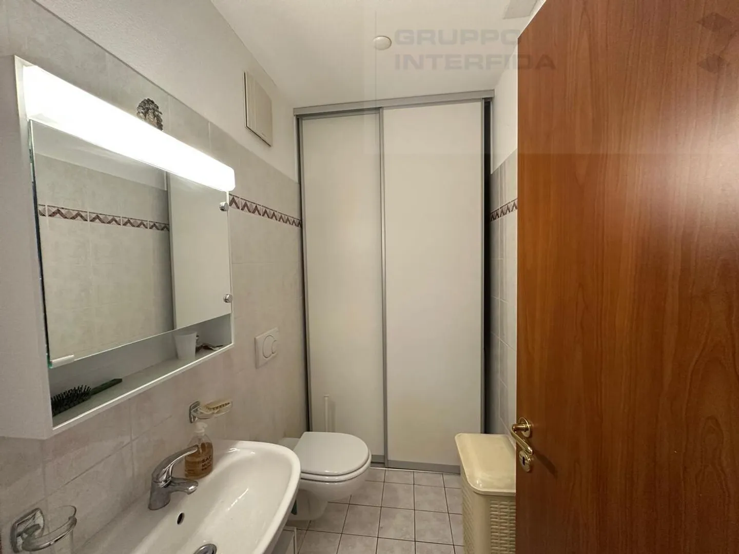 First apartment with 3.5 rooms in an optimal location - Photo 10 of 11