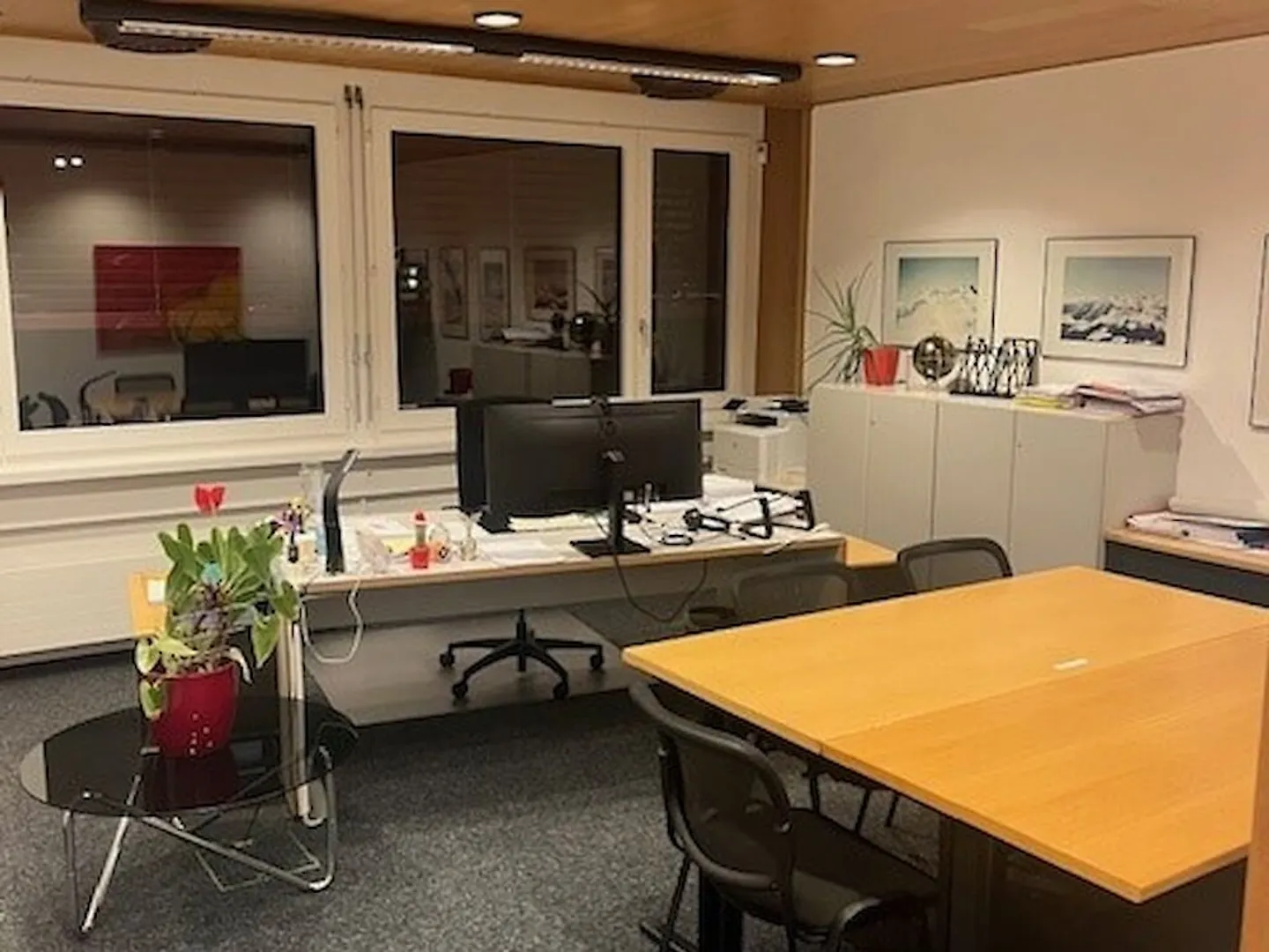 Ufficio di 458 m² (divisibile in due o più unità) vicino al centro di Friburgo - Foto 8 di 13