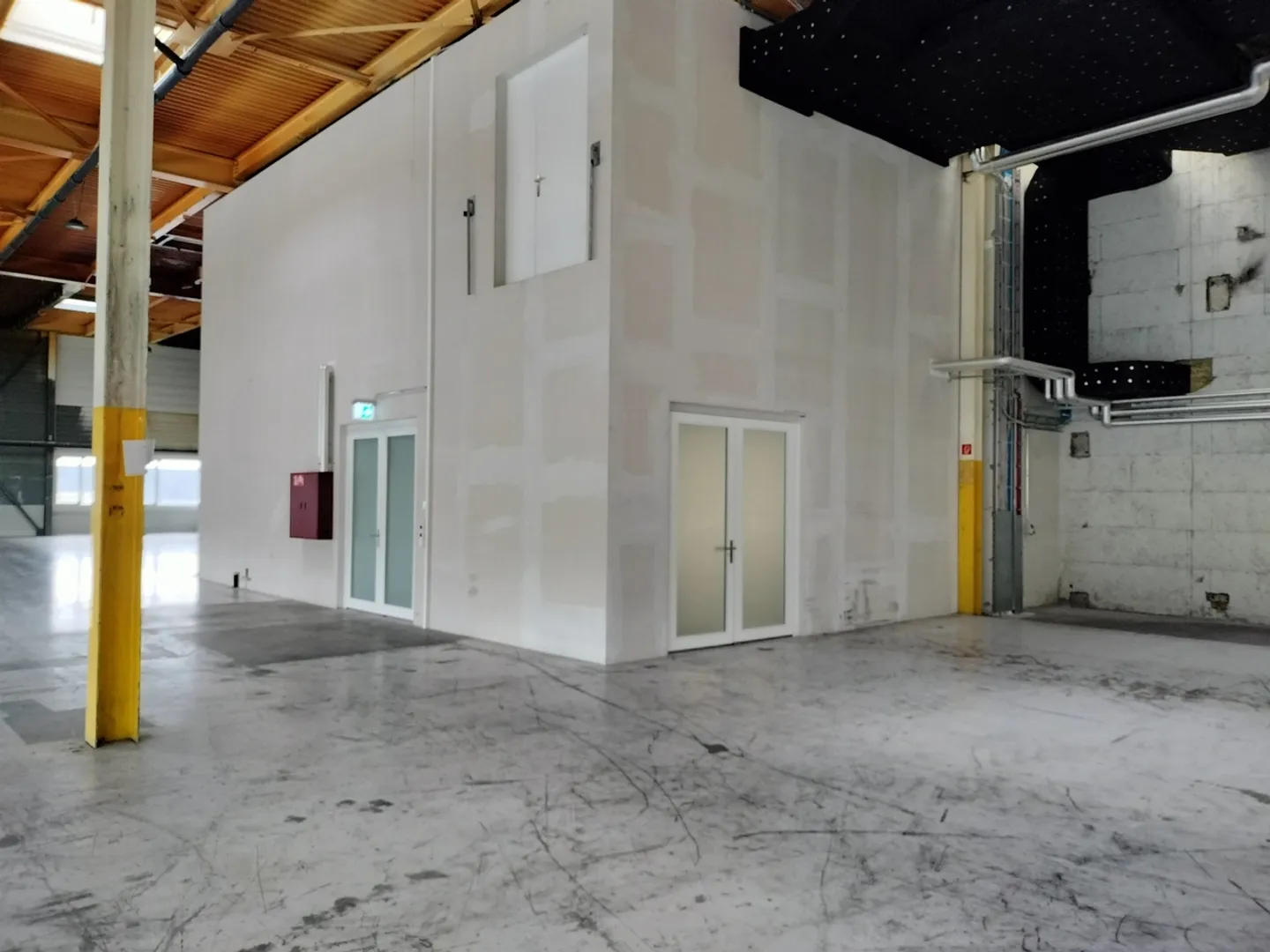 Espace de stockage / Surface commerciale - Photo 4 sur 7