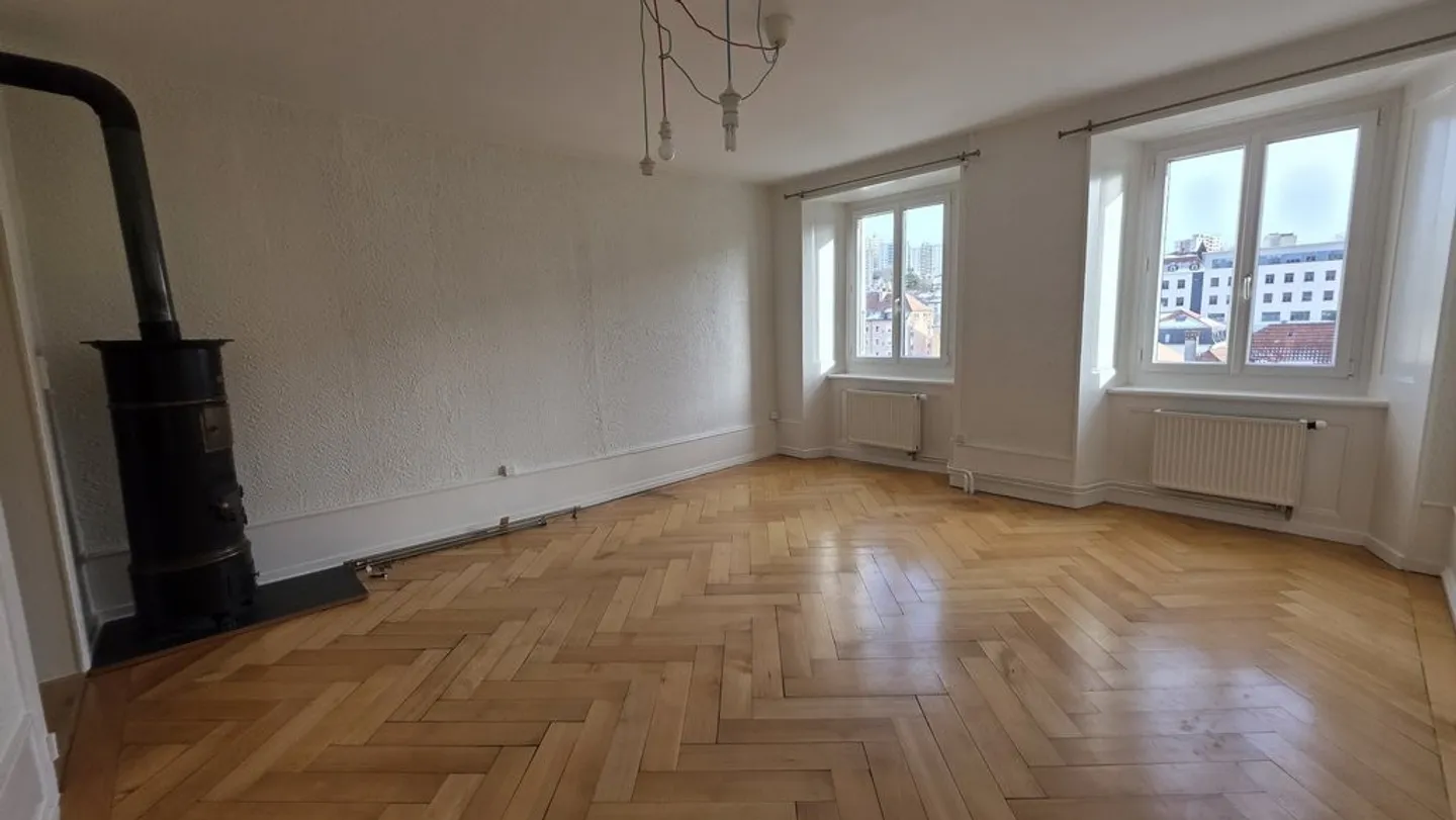 Spacious and bright apartment in the heart of the city - Photo 3 of 9