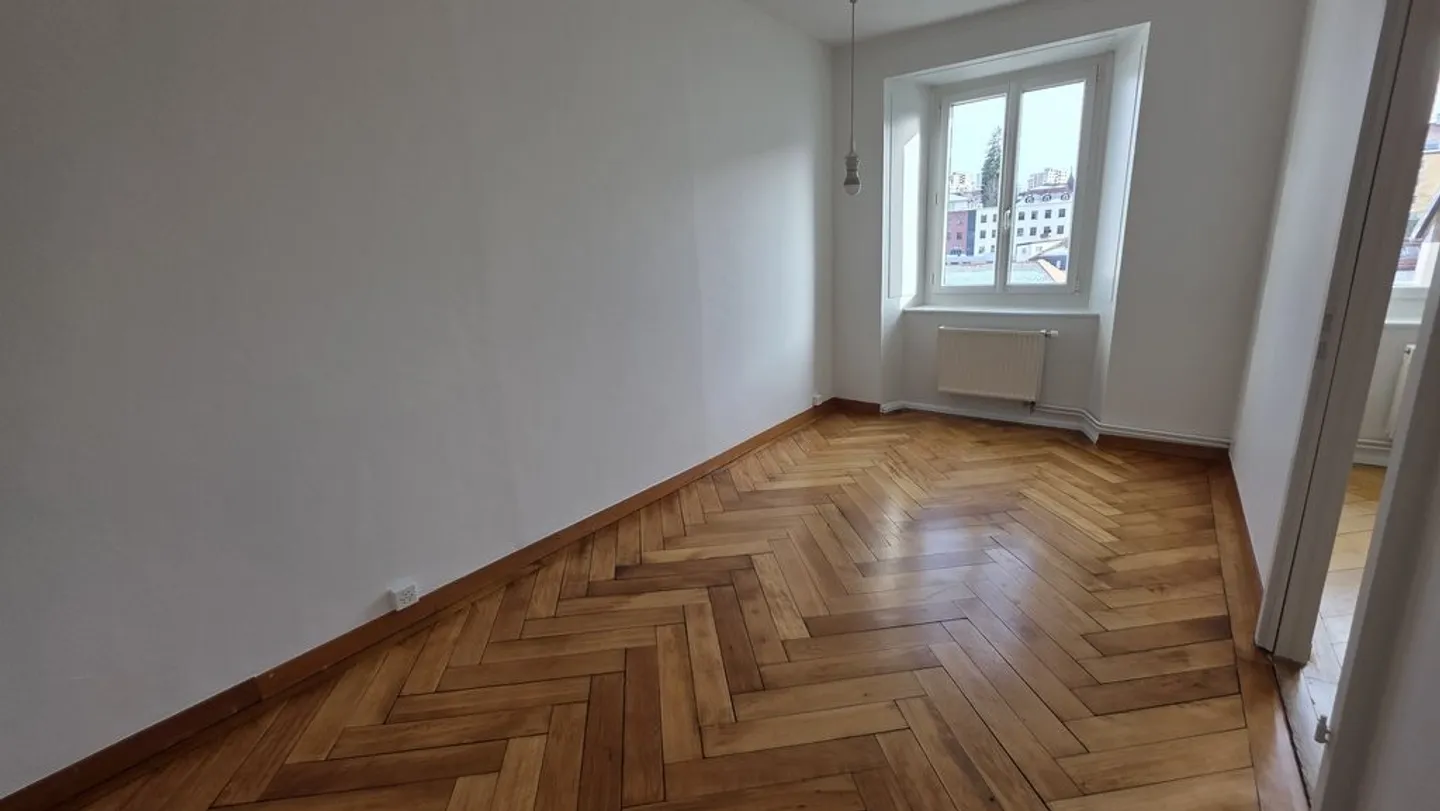 Spacious and bright apartment in the heart of the city - Photo 5 of 9