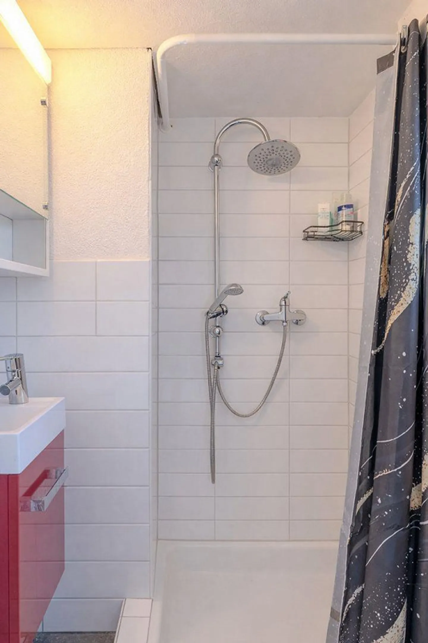 Immeuble multifamilial de 4 unités avec un rendement brut de 5,3 % dans un emplacement central - Photo 7 sur 13