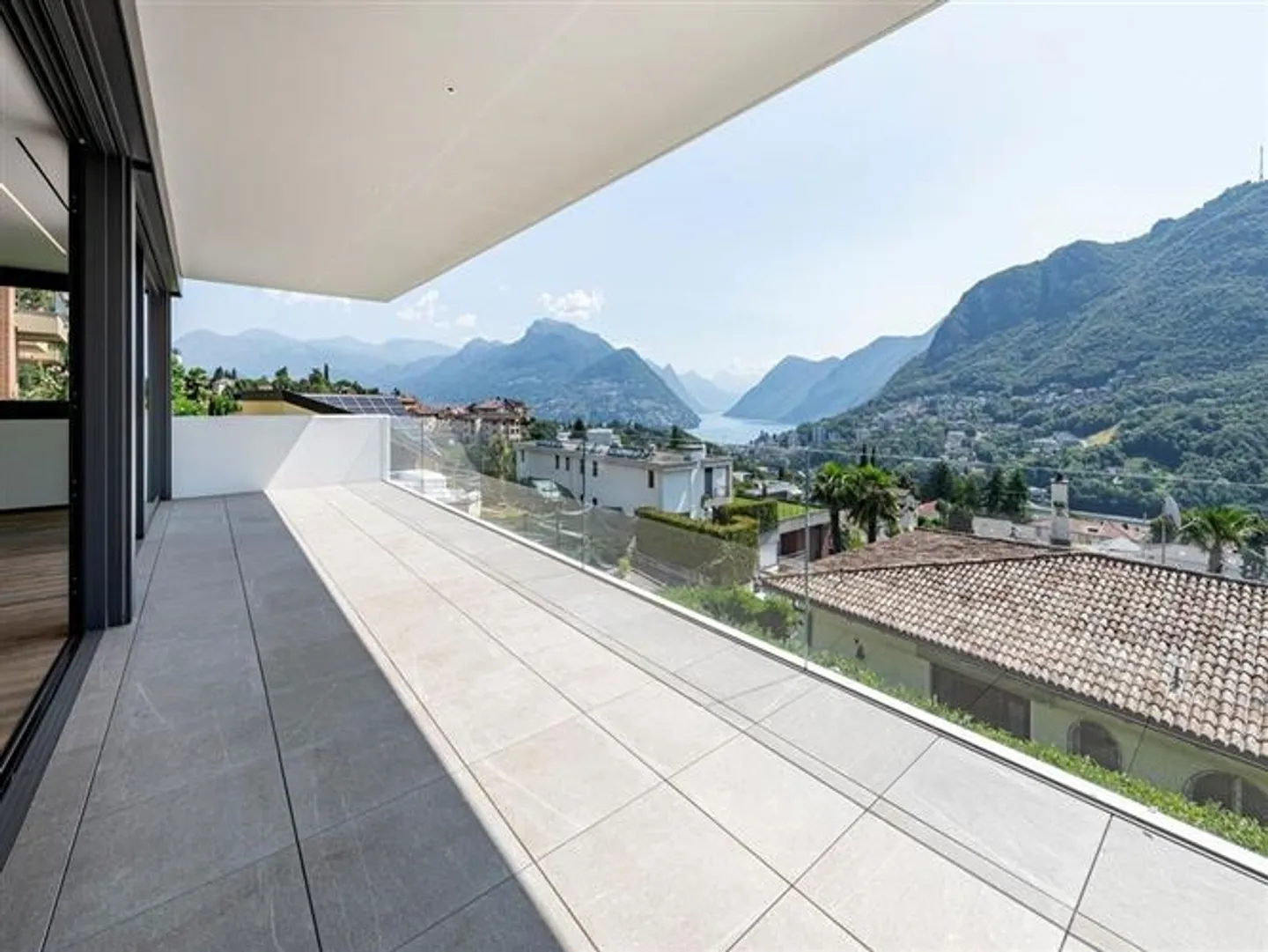 Luxuswohnung mit Seeblick - Foto 1 von 1