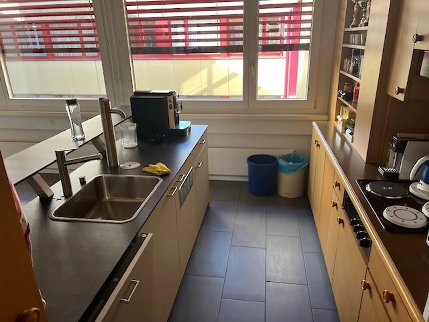 Ufficio di 458 m² (divisibile in due o più unità) vicino al centro di Friburgo - Foto 13 di 13