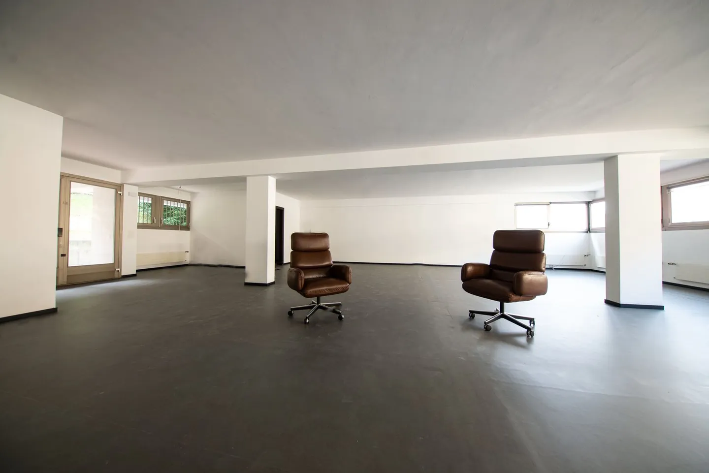 Office space in a strategic location for rent - Photo 6 of 8
