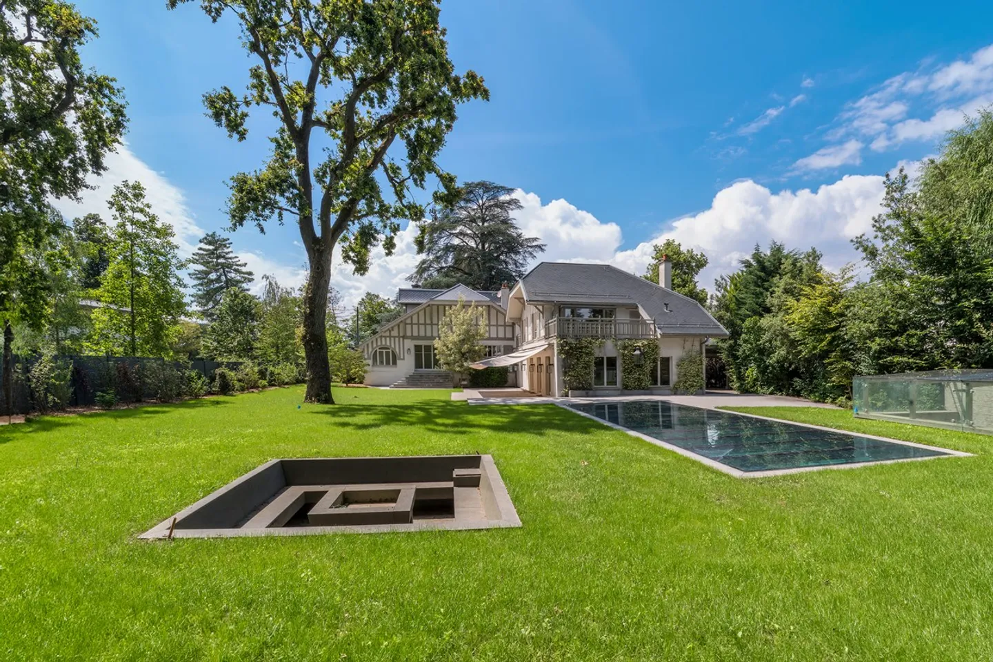 Luxurious property in Vésenaz with absolute comfort - Photo 1 of 10