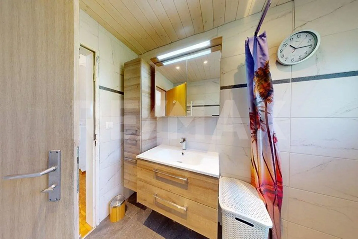 Detached Two-Generation House - Photo 10 of 13