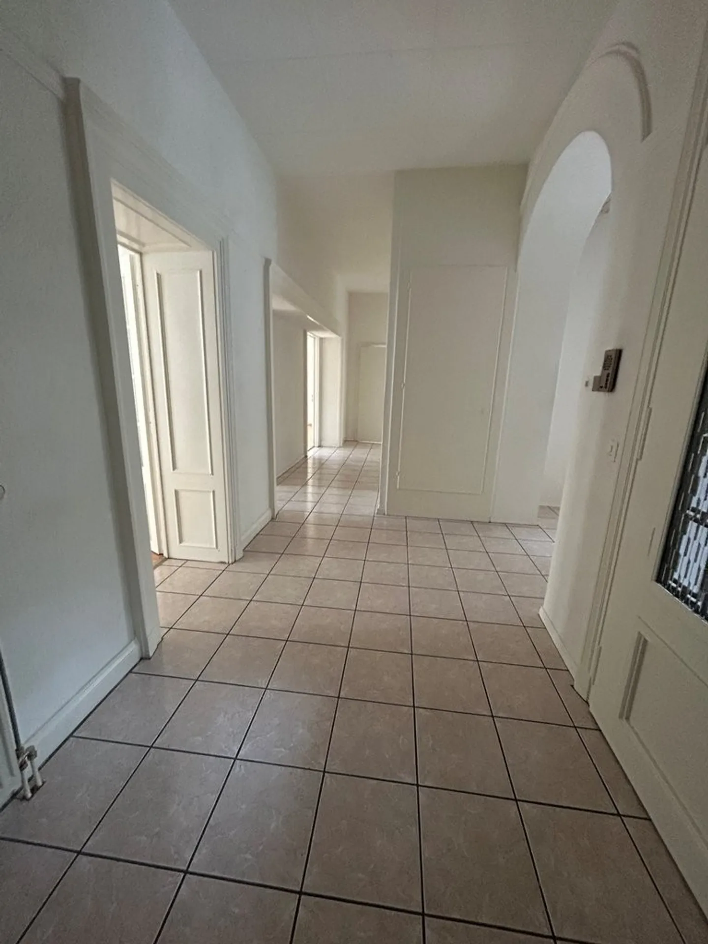 Beautiful 5.5-room apartment - Photo 2 of 11