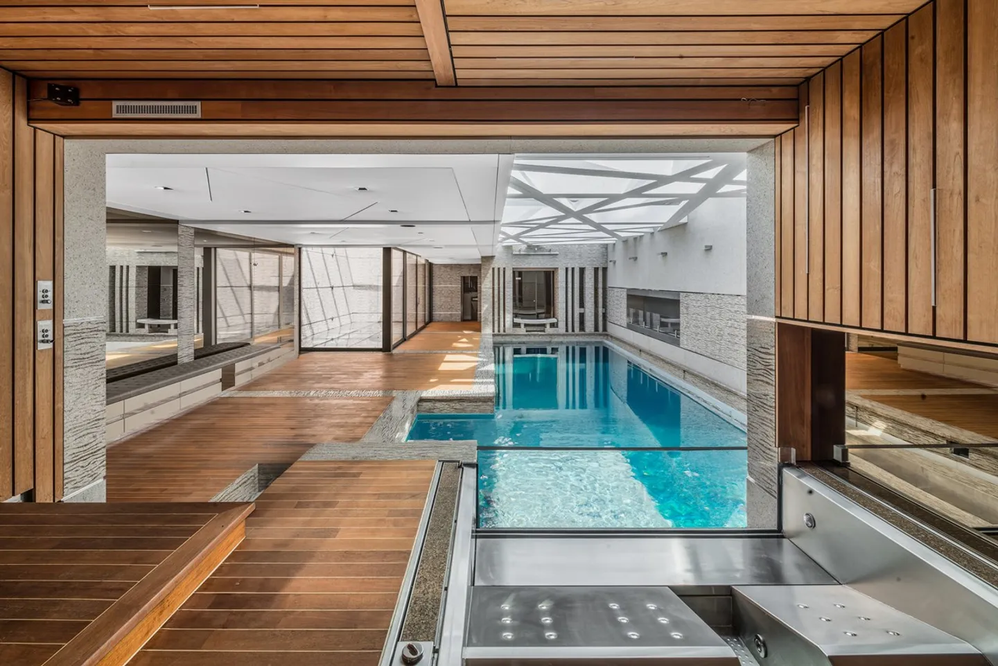 Luxurious property in Vésenaz with absolute comfort - Photo 8 of 10