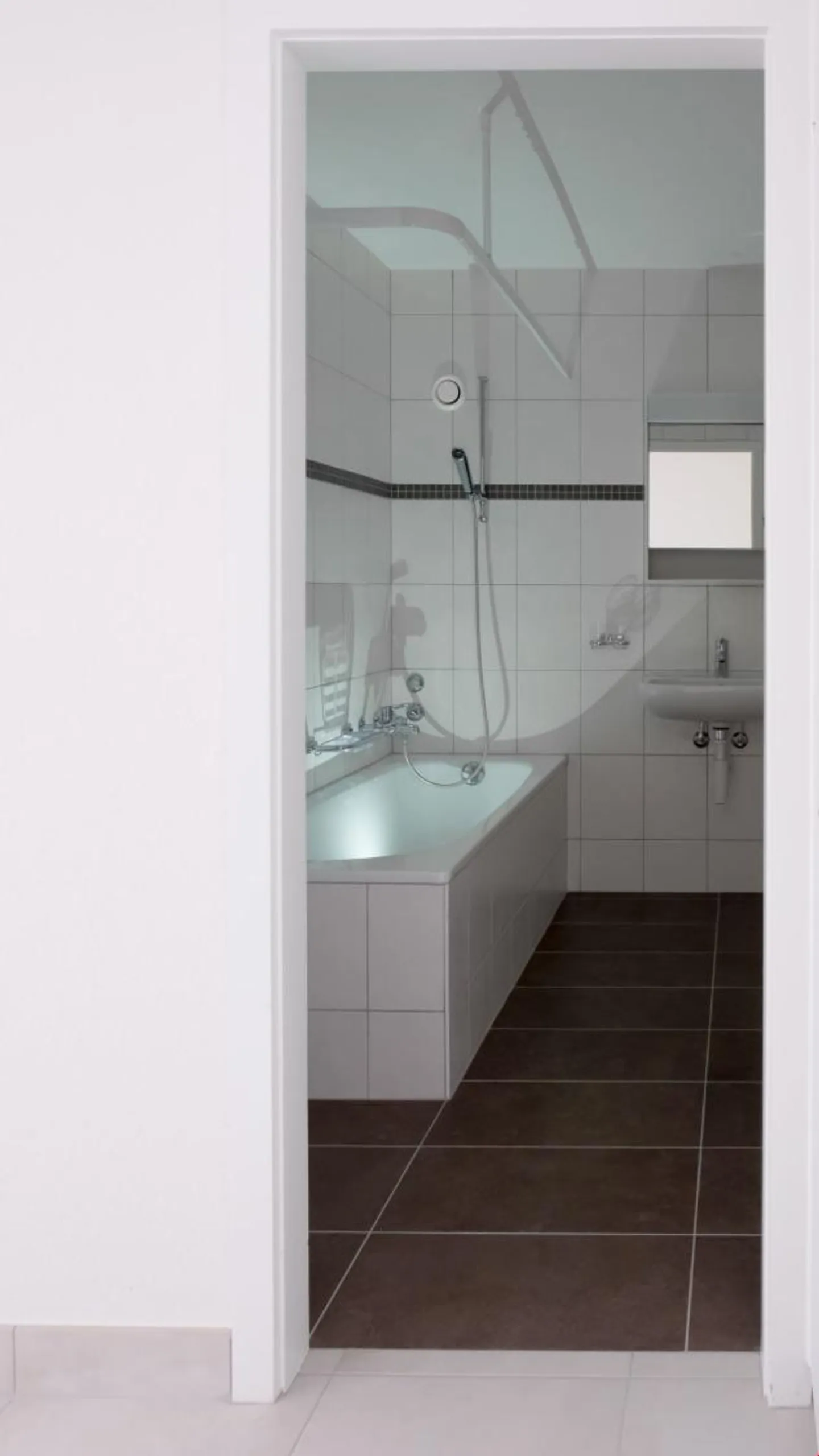 Helles Apartment mit Balkon - Foto 4 von 8