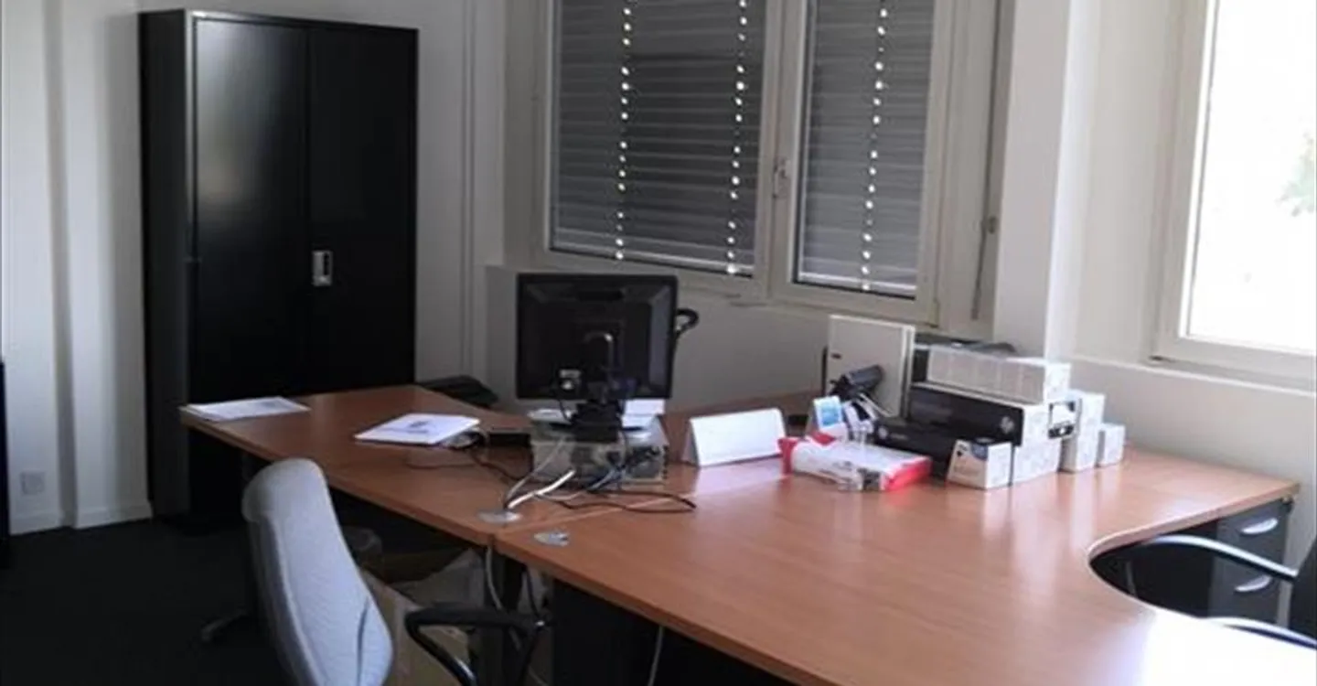 Mischgenutztes Gebäude mieten - Foto 3 von 6