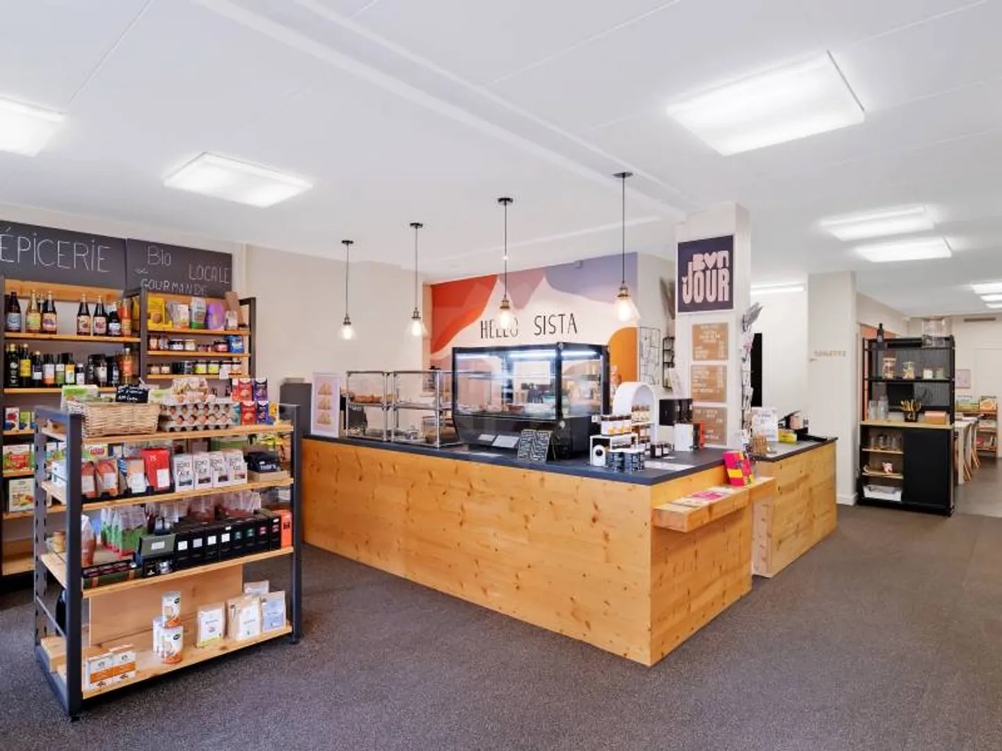 Arcade 2 rooms - Photo 3 of 11