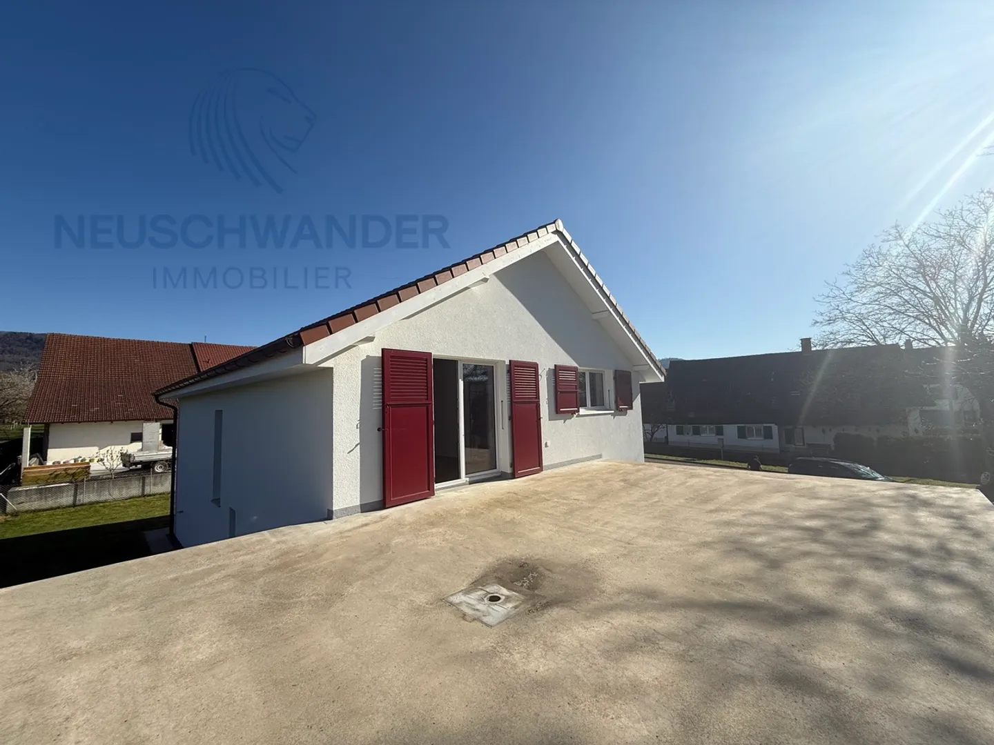 Ideally designed for a family with workshop and carport - Photo 28 of 31