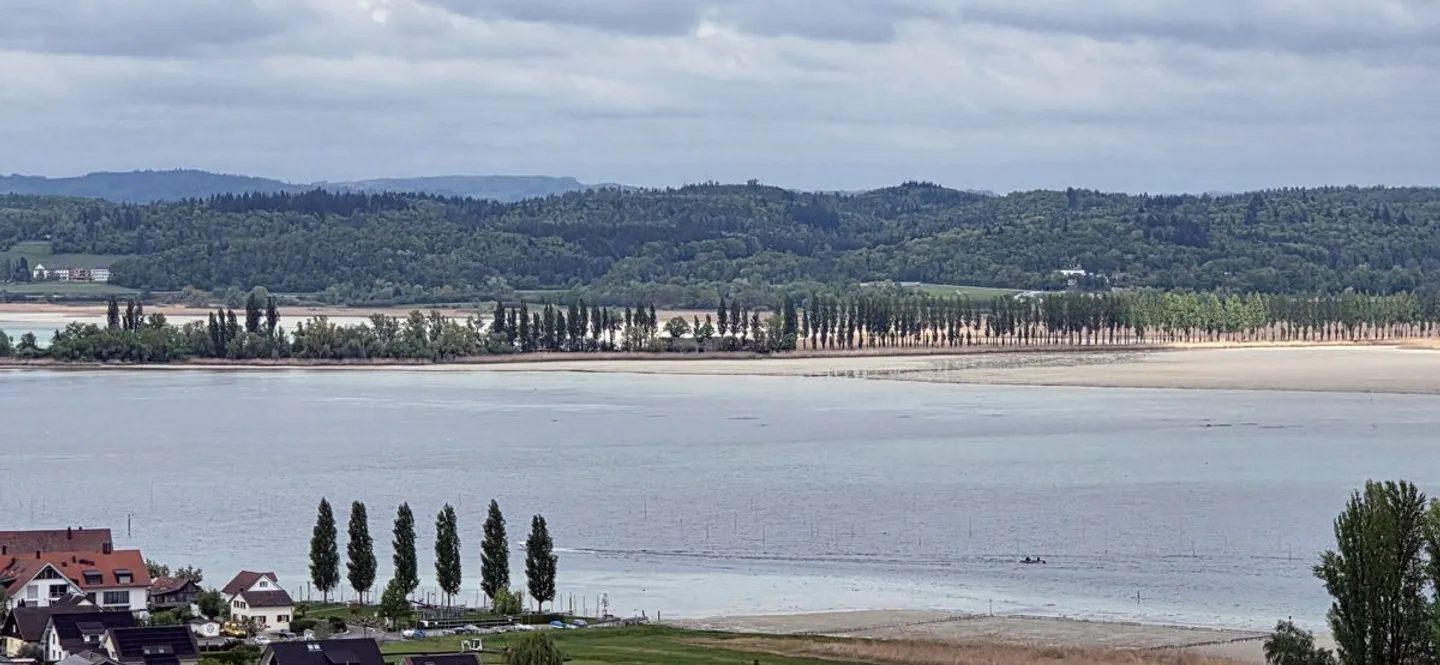 Charming Property with Lake Views - Photo 4 of 9