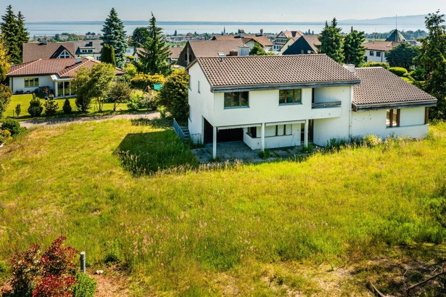 Einzigartiges Grundstück mit perfekter Geometrie, Seesicht und ebener Südwestausrichtung - Foto 6 von 8