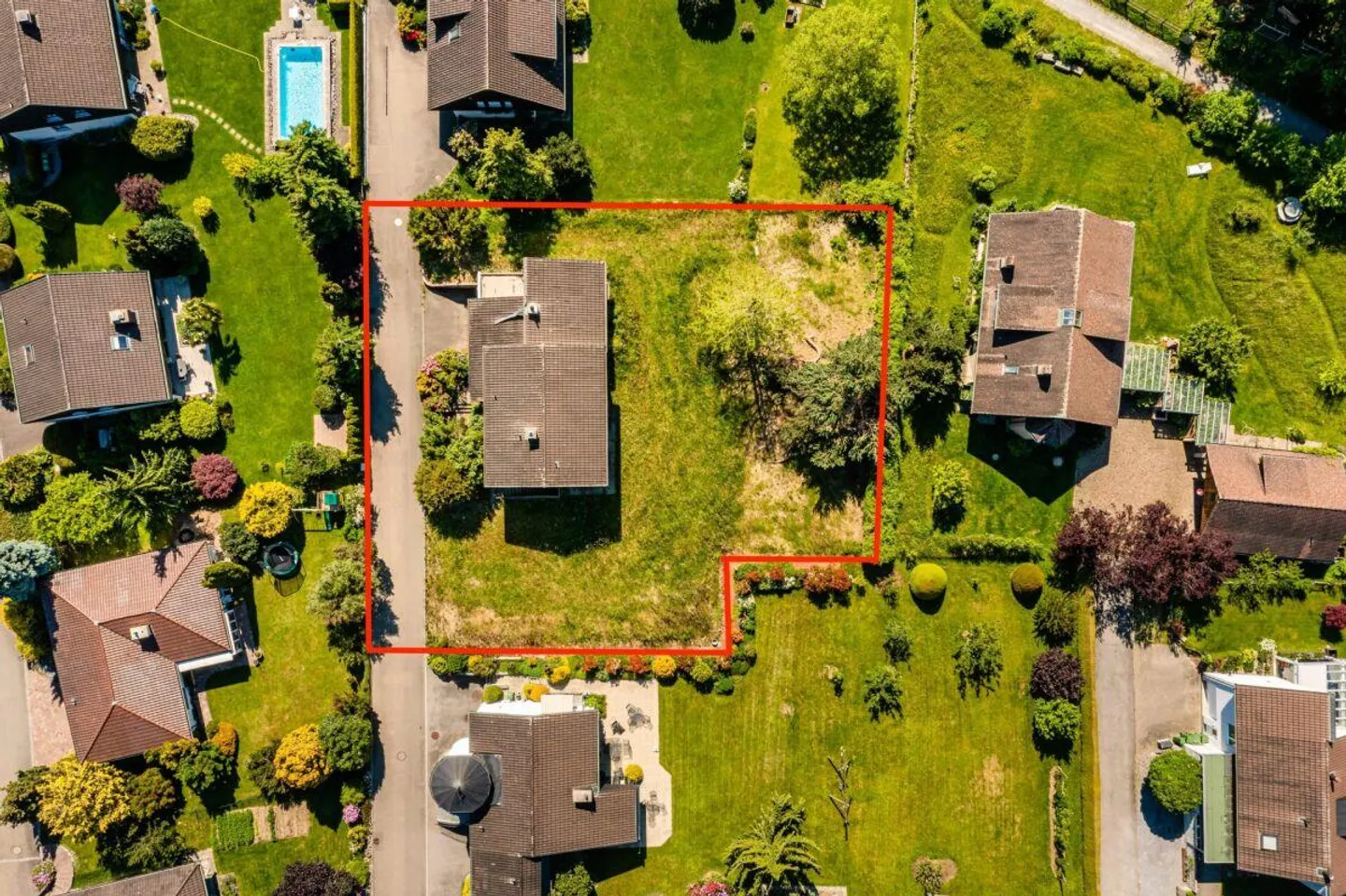Einzigartiges Grundstück mit perfekter Geometrie, Seesicht und ebener Südwestausrichtung - Foto 7 von 8