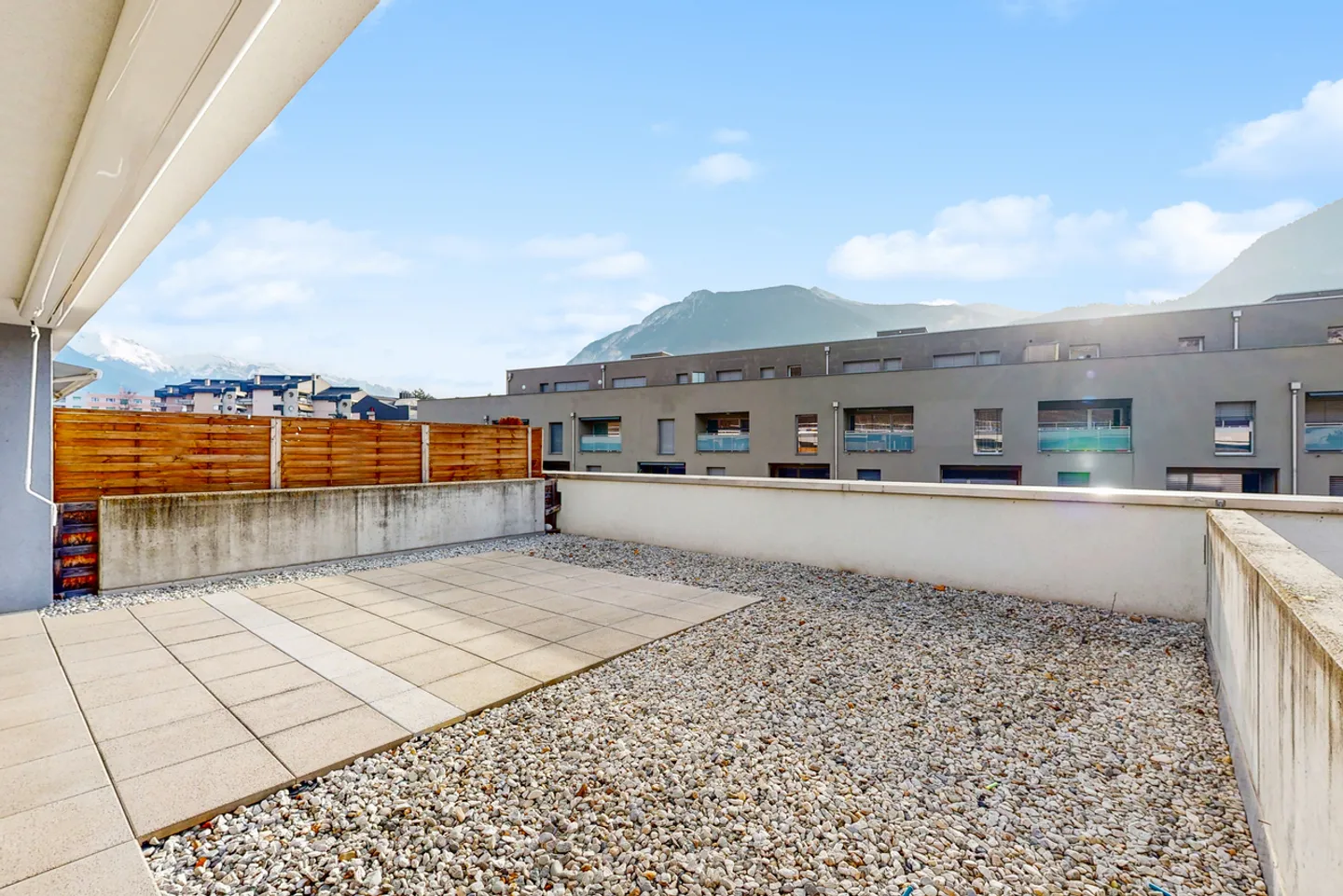 Geräumige Wohnung mit Terrasse - Foto 6 von 7