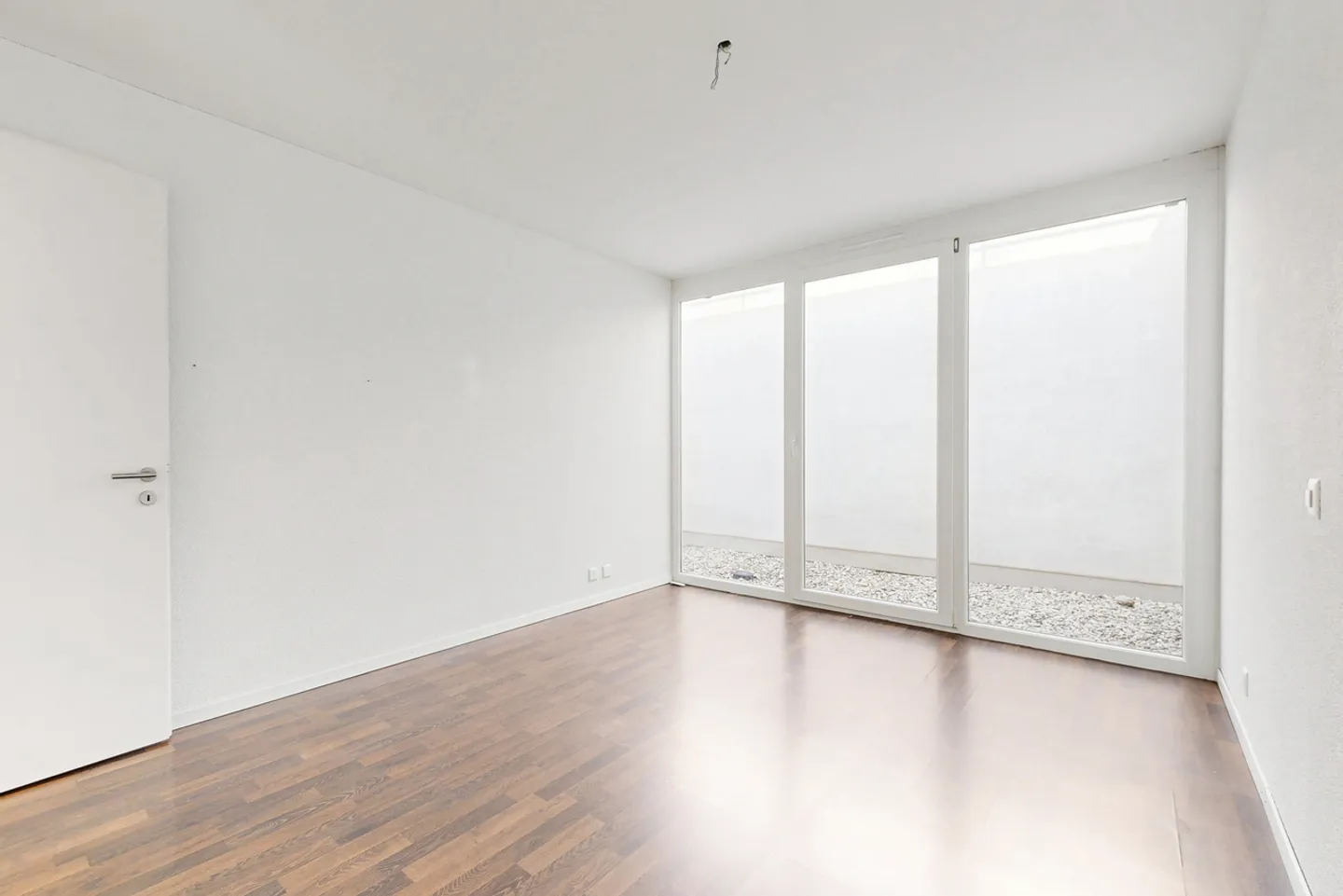 Geräumige Wohnung mit Terrasse - Foto 3 von 7