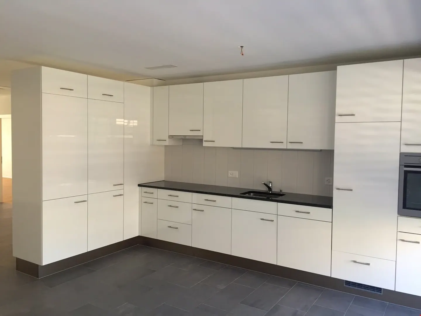 Moderne 4.5-Zimmerwohnung im Oberfeldquartier - Foto 2 von 8